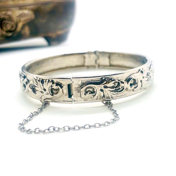 Vintage Whiting & Davis Co hinged bangle bracelet - Picture 4 of 12